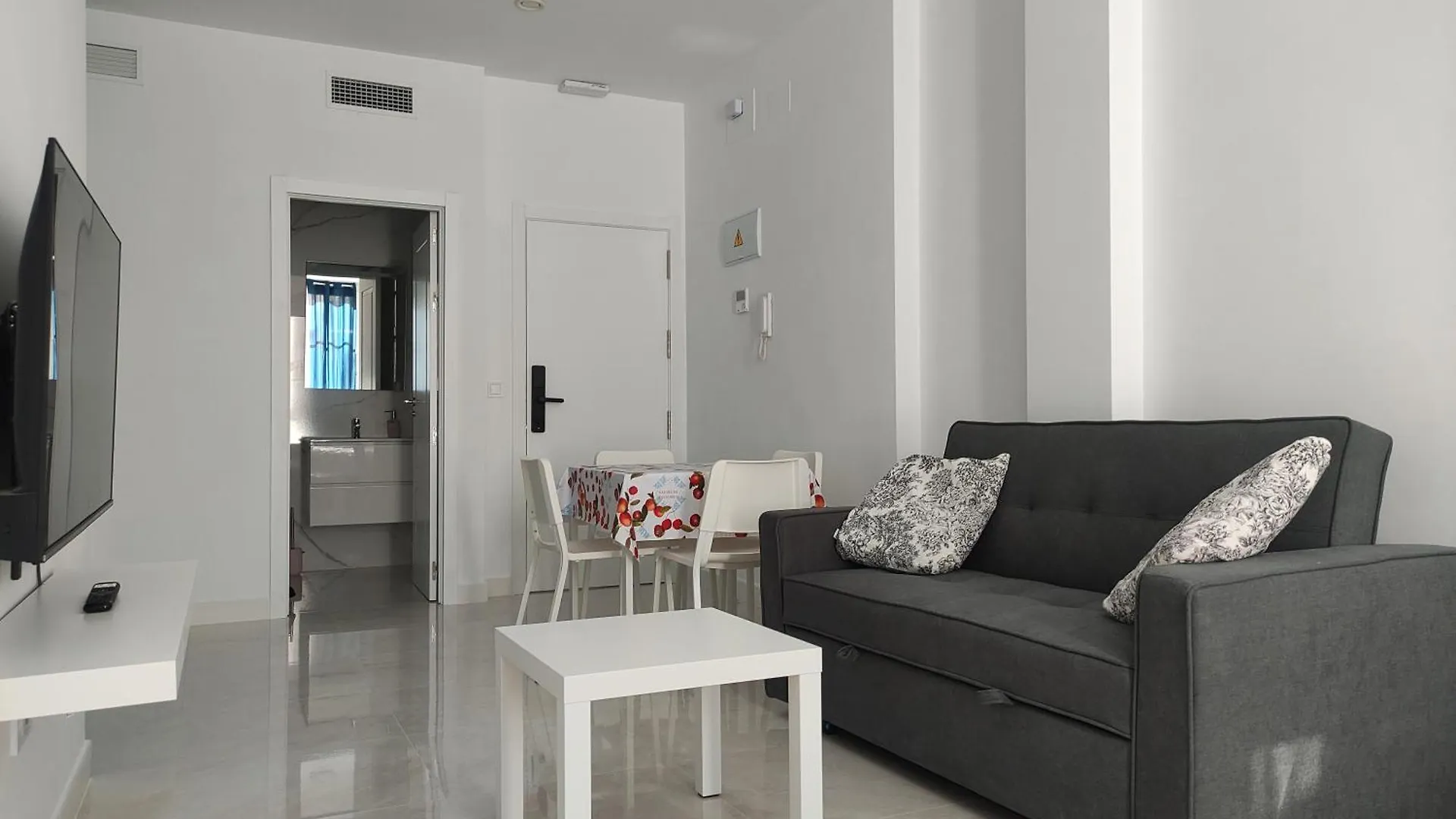 Rentalsevilla San Luis Apartment Seville